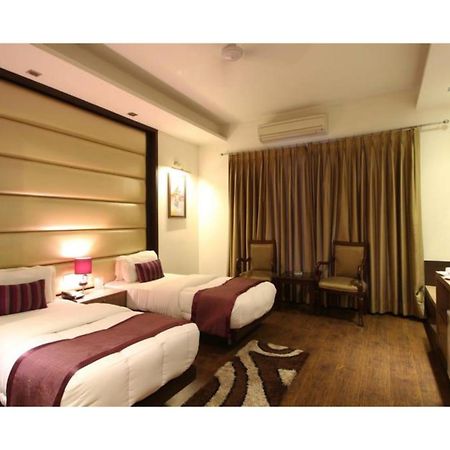 Indiyaah Inn Gurgaon Esterno foto