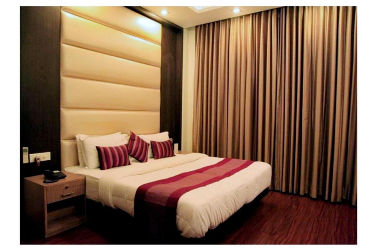 Indiyaah Inn Gurgaon Esterno foto