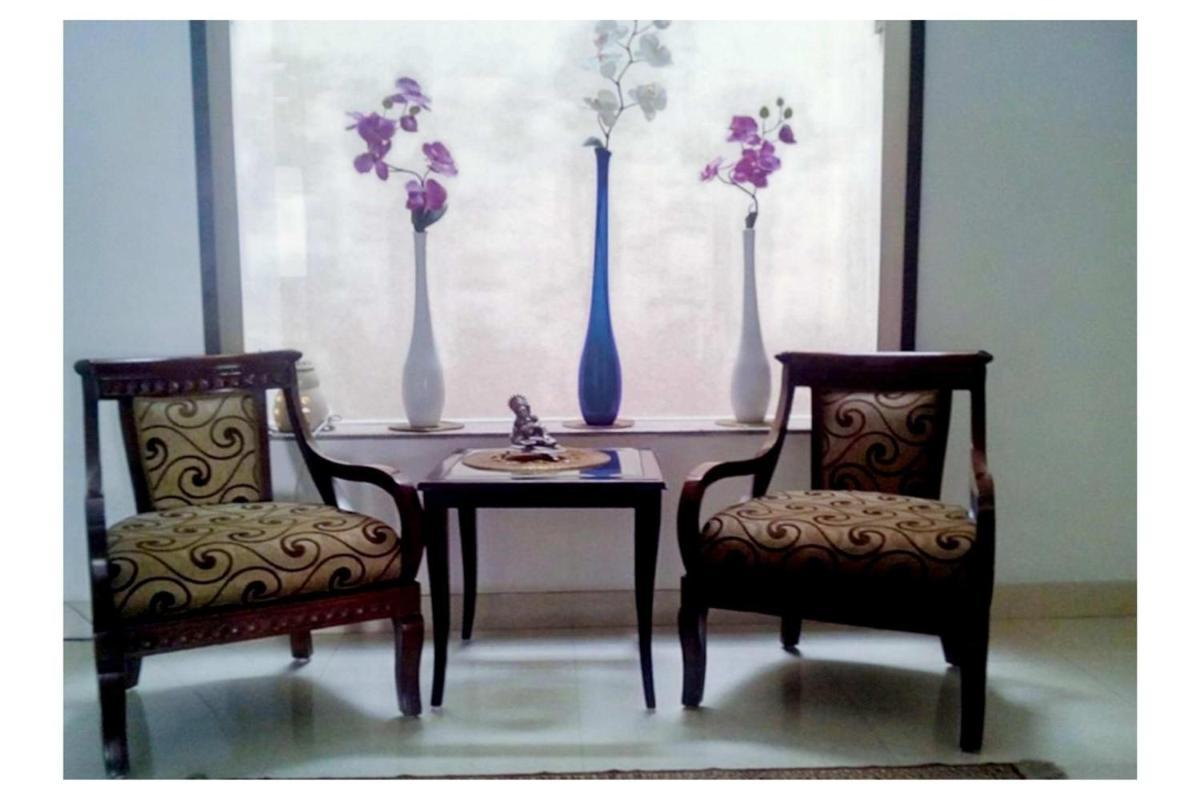 Indiyaah Inn Gurgaon Esterno foto
