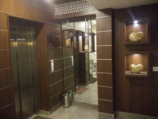 Indiyaah Inn Gurgaon Esterno foto