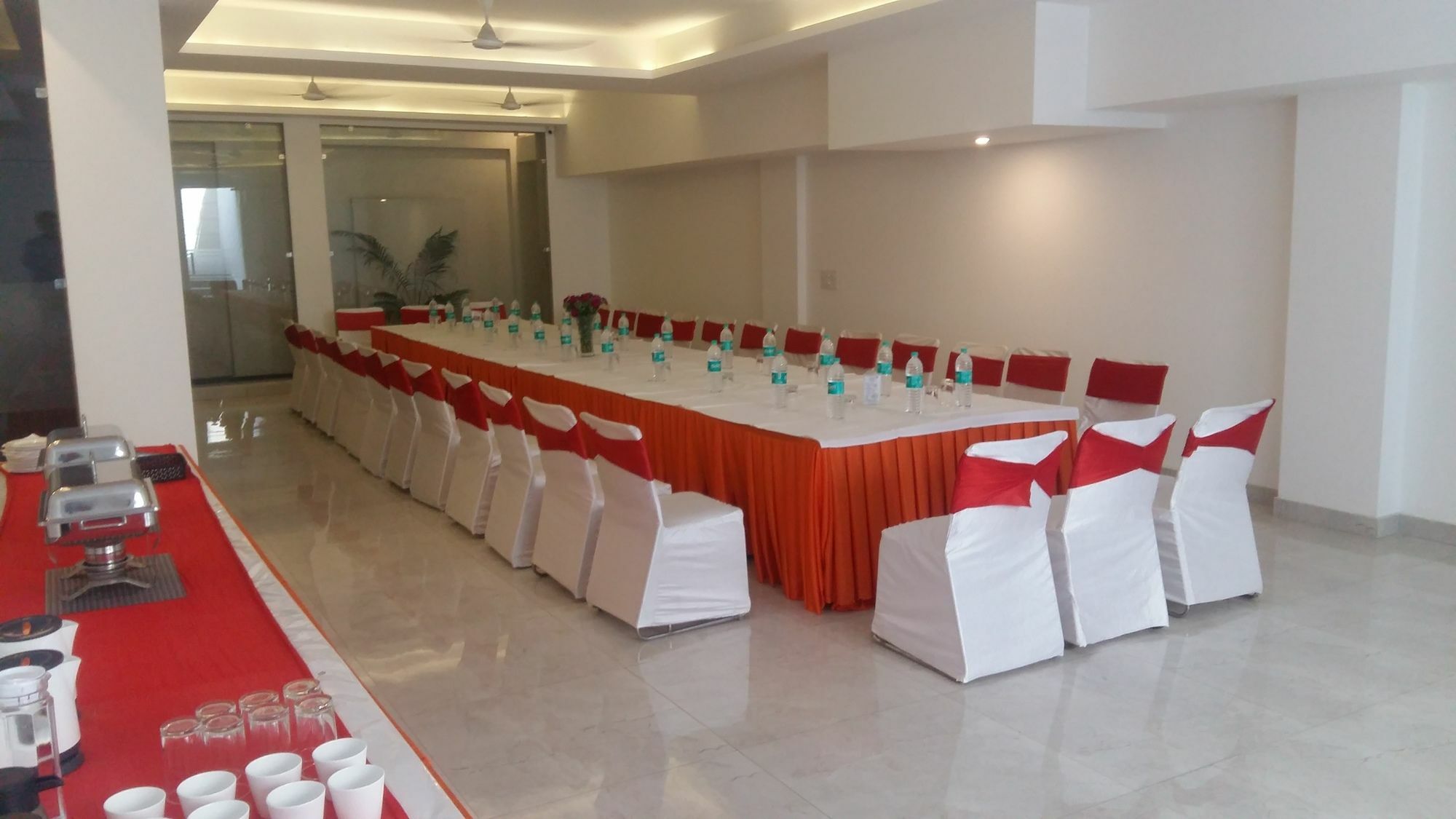 Indiyaah Inn Gurgaon Esterno foto