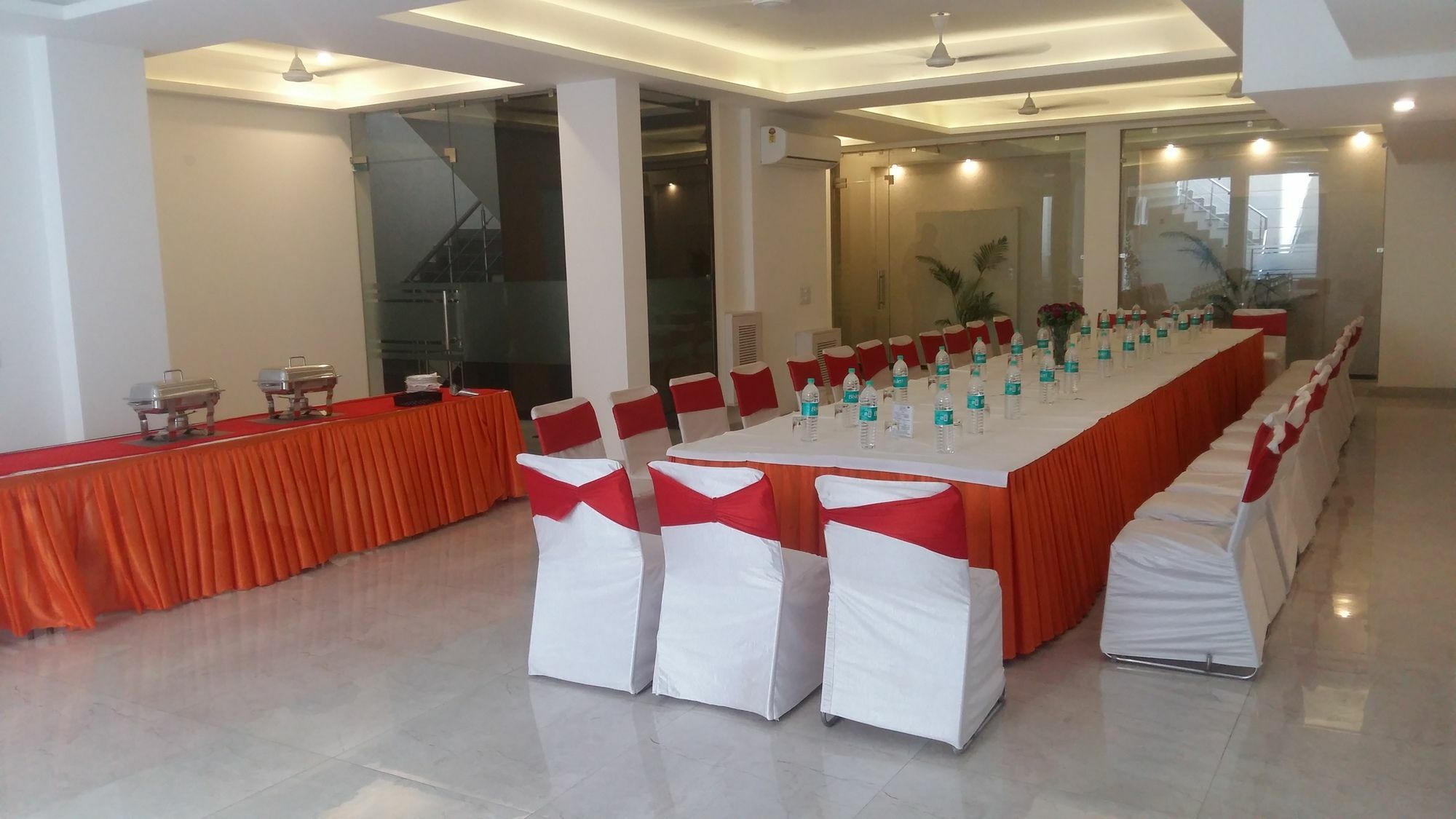 Indiyaah Inn Gurgaon Esterno foto